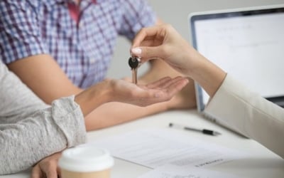 Professional Tenant Screening Services Can Help You Avoid These 6 Tenant Problems…